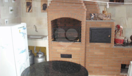 Sobrado à venda com 3 quartos, sendo 1 suíte,  em Vila Mazzei, São Paulo, SP