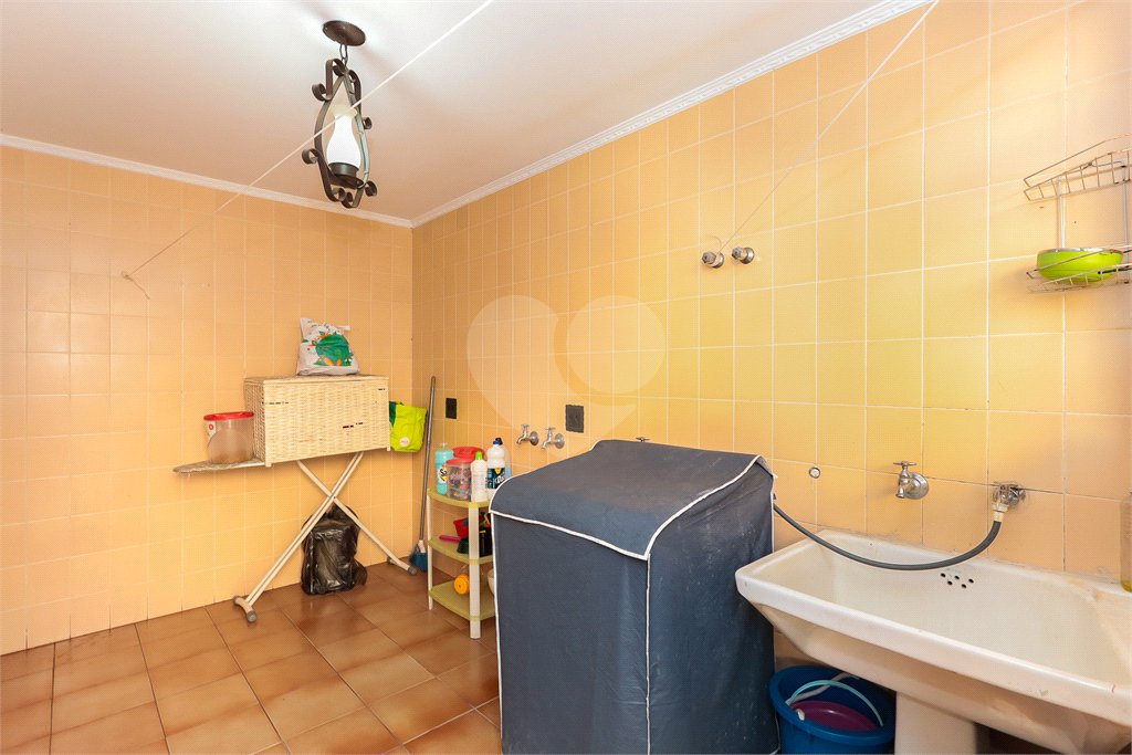 Casa à venda com 4 quartos, sendo 1 suíte, em Brooklin, São Paulo, SP