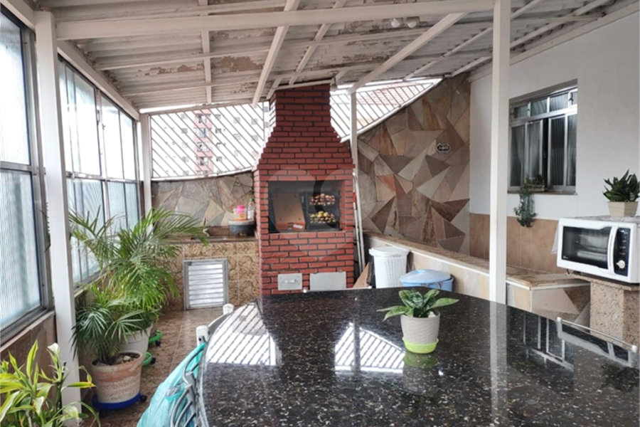 Casa à venda com 3 quartos, sendo 1 suíte, no condomínio Vila Paiva, São Paulo - SP