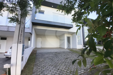 Casa à venda com 3 suítes no condomínio Terras de São Francisco, Sorocaba - SP