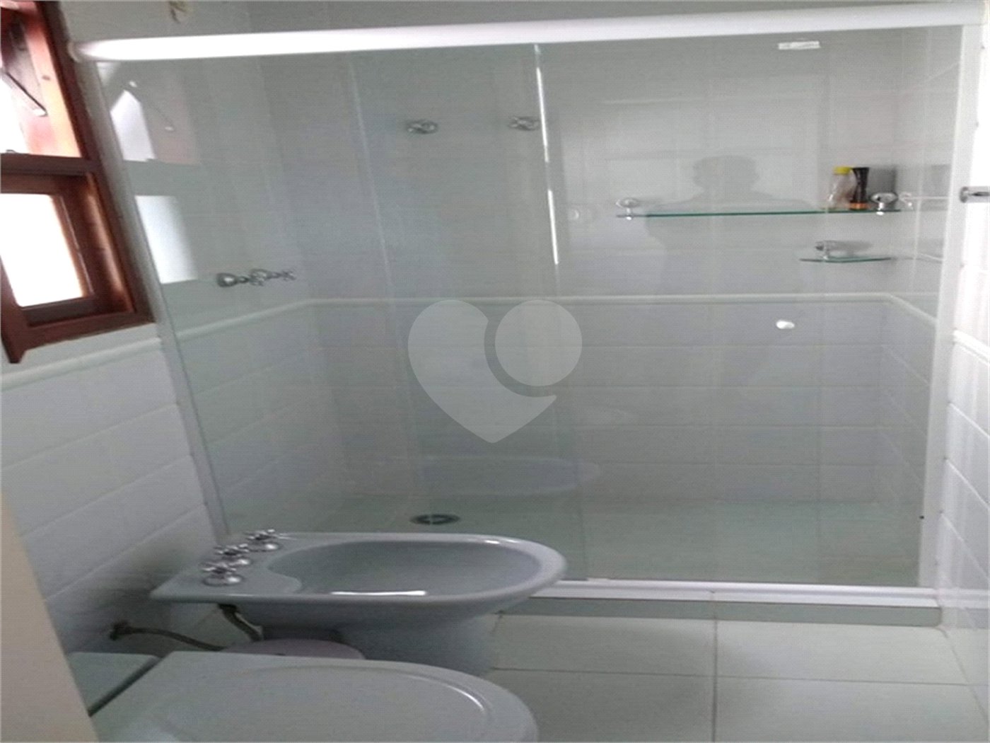 Casa à venda com 4 quartos, sendo 2 suítes,  no condomínio Ypê Branco I, São Paulo - SP