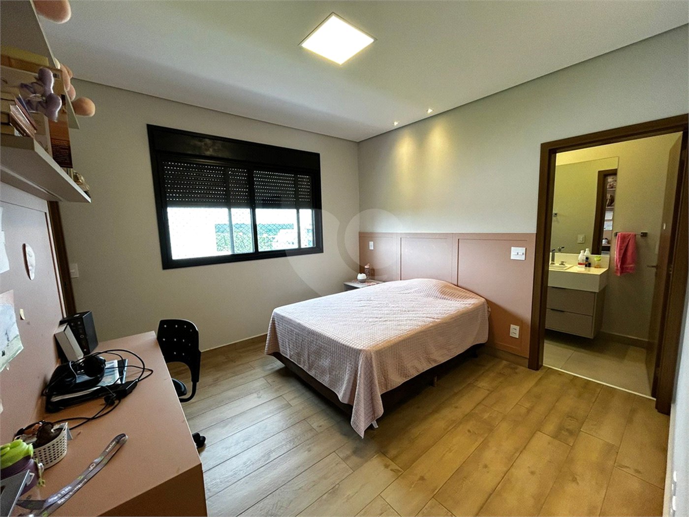 Casa de alto padrão para venda no condomínio Damha III.