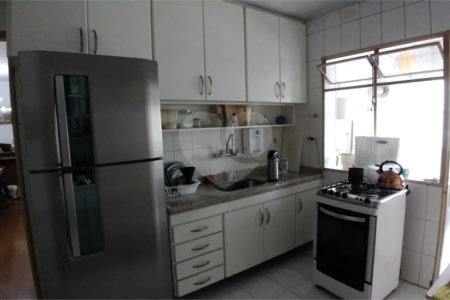 Apartamento à venda com 3 quartos, sendo 1 suíte,  em Cerqueira César, São Paulo, SP