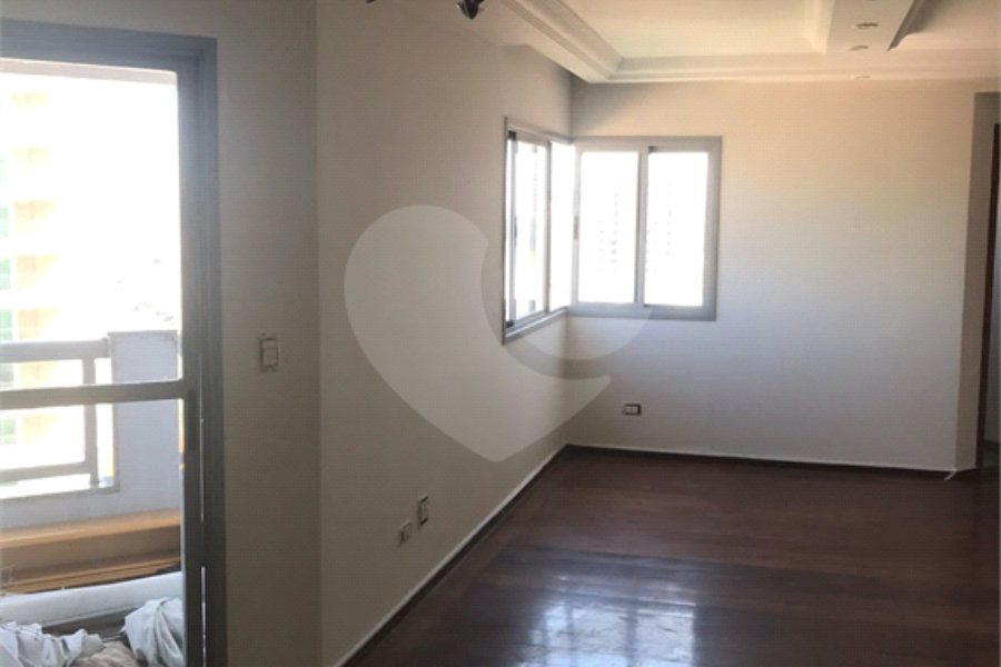 Apartamento à venda com 3 quartos, sendo 1 suíte, em Vila Paulicéia, São Paulo, SP
