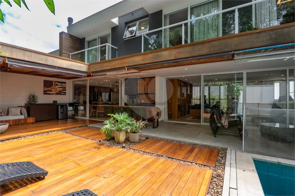 Casa à venda com 3 suítes em Retiro Morumbi, São Paulo, SP