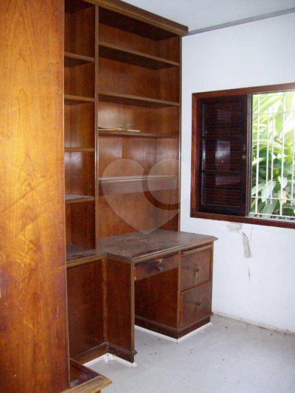 Sobrado à venda com 4 quartos em Parada Inglesa, São Paulo, SP
