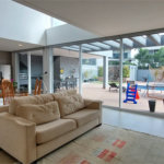 Casa à venda ou para alugar com 4 suítes no condomínio Figueira Garden, Atibaia - SP