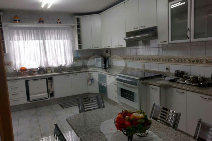 Sobrado à venda com 3 suítes em Santana, São Paulo, SP