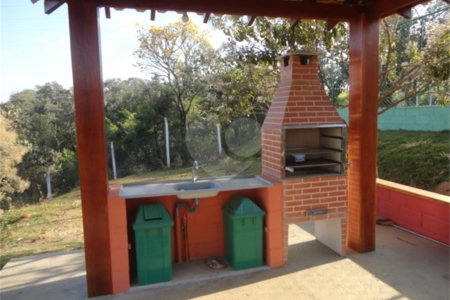Terreno à venda com 1 suíte no condomínio Bosque dos Cambarás, Valinhos - SP