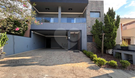 Casa à venda com 4 quartos, sendo 2 suítes,  no condomínio Carmen Blanco, Sorocaba - SP