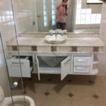 Casa à venda com 4 quartos, sendo 2 suítes, no condomínio Flamboyant, Atibaia - SP