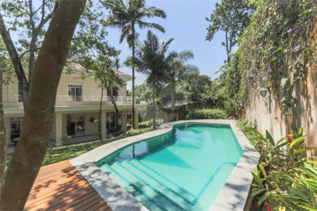 Casa à venda com 5 suítes no condomínio Chácara Flora, São Paulo - SP