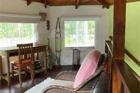 Casa à venda com 3 quartos, sendo 2 suítes,  em Maresias, São Sebastião, SP