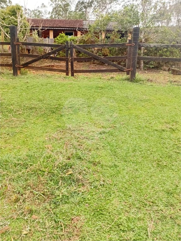 Sítio à venda com 2 quartos em Área Rural de Lagoinha, Lagoinha, SP