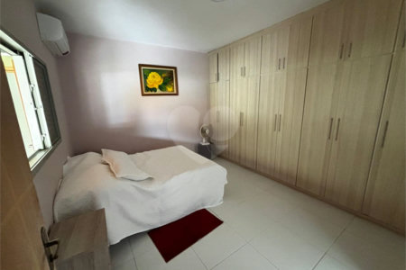 Casa à venda com 4 quartos, sendo 2 suítes, no condomínio Zuleika Jabour, Salto - SP