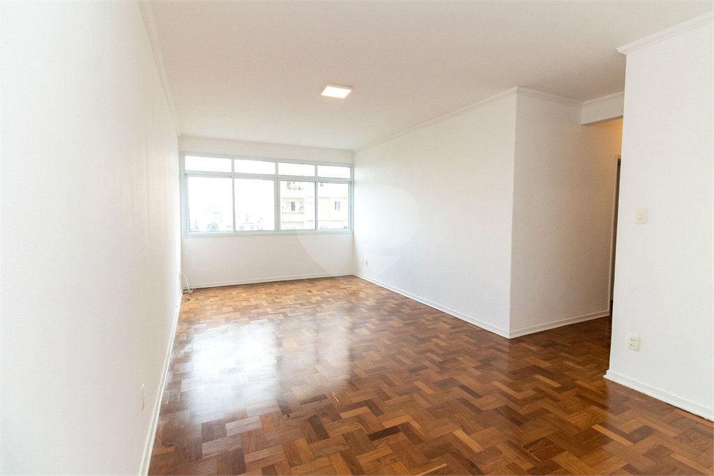 Apartamento à venda com 3 quartos, sendo 1 suíte, em Pinheiros, São Paulo, SP