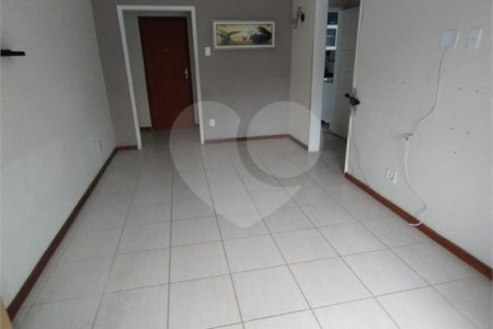 Apartamento à venda com 2 quartos em Grajaú, Rio de Janeiro, RJ