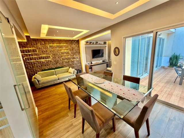 Casa à venda com 3 suítes no condomínio Villaggio Della Hípica, São Paulo - SP