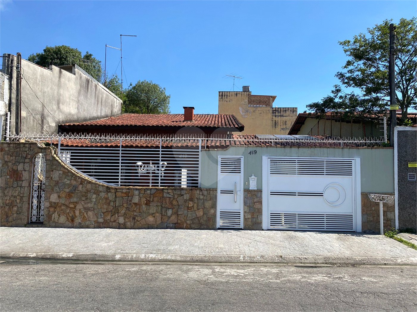 Casa à venda com 3 quartos, sendo 1 suíte,  em Parque Santa Rosa, Suzano, SP