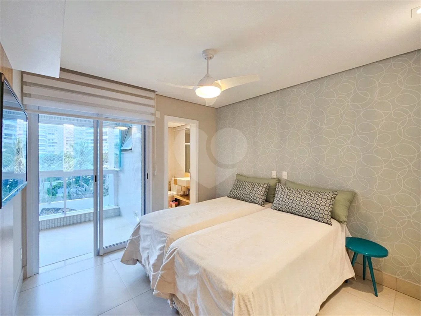 Apartamento à venda com 4 suítes em Riviera de São Lourenço, Bertioga, SP