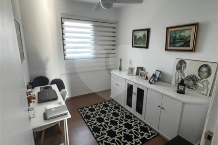 Apartamento à venda com 3 quartos, sendo 1 suíte,  em Vila Andrade, São Paulo, SP