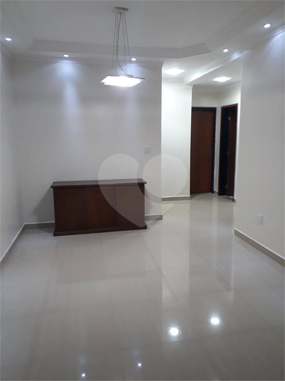 Casa Térrea à venda com 3 quartos, sendo 1 suíte,  em Vila Áurea, Poá, SP