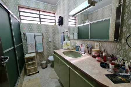 Casa à venda com 3 quartos, sendo 1 suíte, em Interlagos, São Paulo, SP