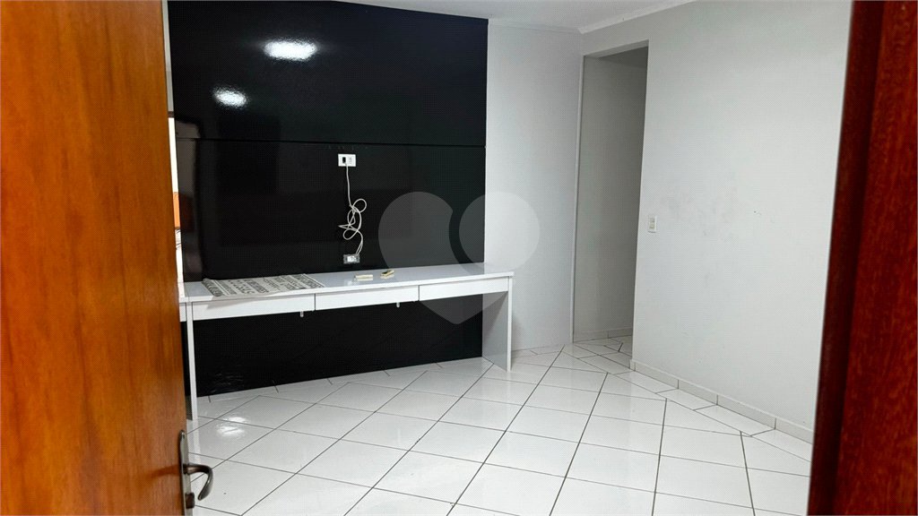 Casa à venda com 8 quartos, sendo 3 suítes,  no condomínio Terras de Santa Rosa, Salto - SP