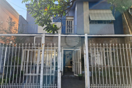 Sobrado à venda com 3 quartos, sendo 1 suíte,  em Parque São Jorge, São Paulo, SP