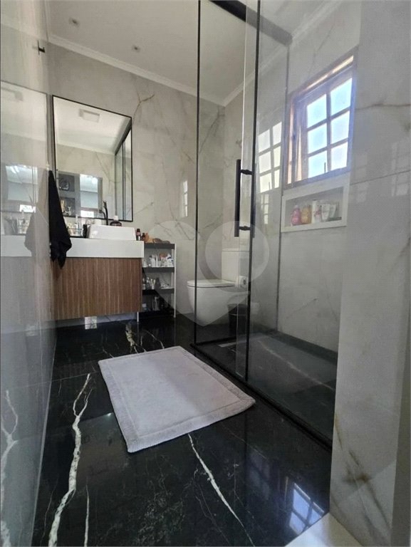 Casa à venda com 4 quartos, sendo 2 suítes, no condomínio Bosque dos Pássaros, São Paulo - SP