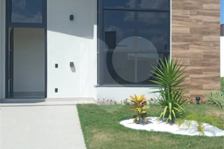 Casa à venda com 3 suítes no condomínio Jardim Residencial Dona Lucilla, Indaiatuba - SP