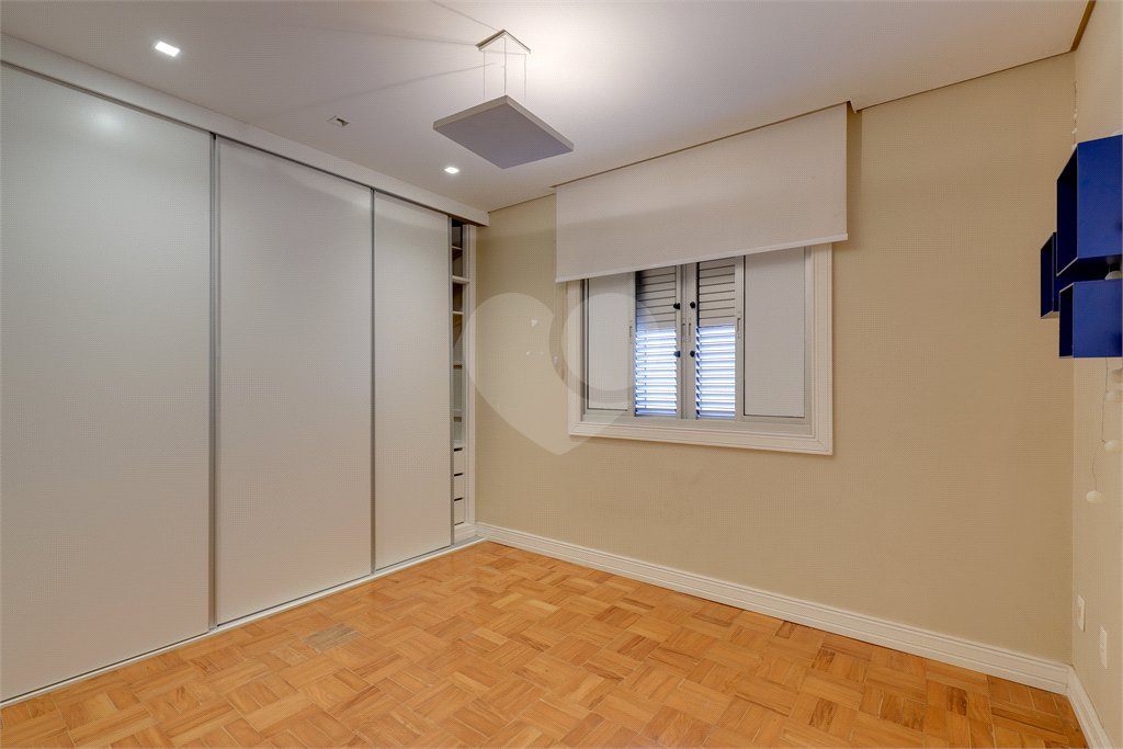 Sobrado à venda com 4 quartos, sendo 2 suítes, em Brooklin Novo, São Paulo, SP