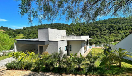 Casa à venda com 3 suítes no condomínio Quintas da Boa Vista, Atibaia - SP