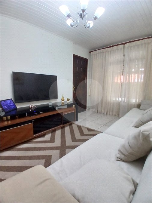 Casa à venda com 3 quartos, sendo 1 suíte, em Vila Rica, São Paulo, SP
