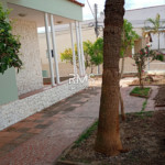 Casa à venda ou para alugar com 3 quartos, sendo 1 suíte,  no Centro, Angatuba, SP