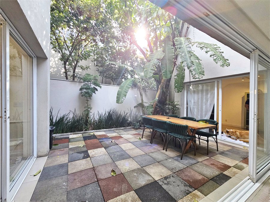 Casa de Vila à venda com 3 suítes em Vila Nova Conceição, São Paulo, SP
