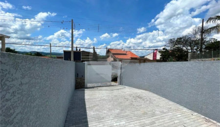 Sobrado à venda com 3 suítes em Jardim dos Pinheiros, Atibaia, SP