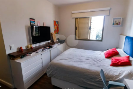 Apartamento à venda com 3 quartos, sendo 1 suíte, em Vila Andrade, São Paulo, SP