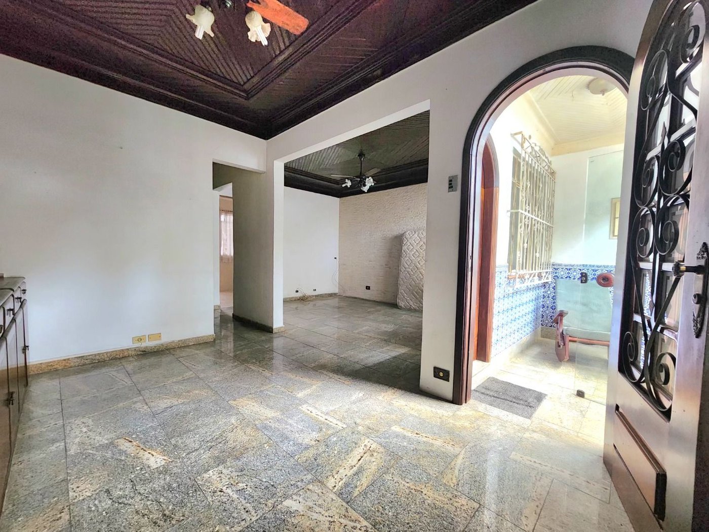 Casa com 3 dormitórios à venda, 198 m² por R$ 1.099.000,00 - Marapé - Santos/SP