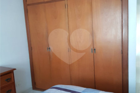 Sobrado à venda com 3 quartos, sendo 1 suíte,  em Jardim Olympia, São Paulo, SP