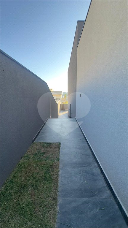 Casa à venda com 3 suítes no condomínio Vale das Águas, Bragança Paulista - SP