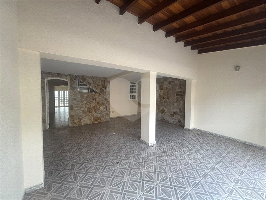 Casa à venda com 3 quartos, sendo 1 suíte, em Vila Boaventura, Jundiaí, SP