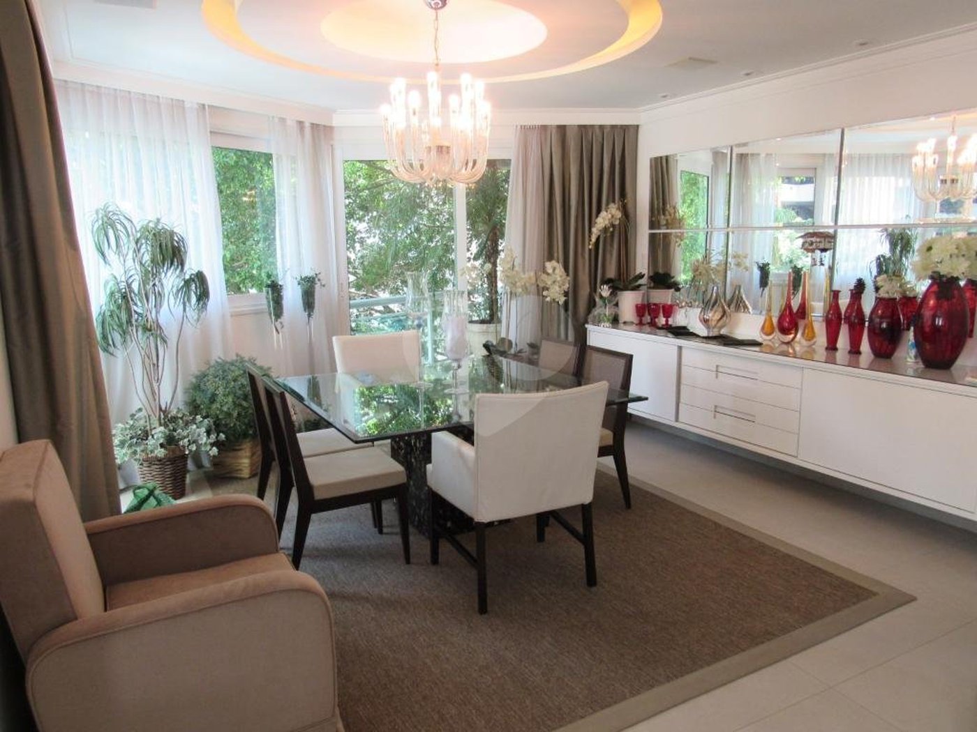 Apartamento à venda com 3 suítes em Real Parque, São Paulo, SP