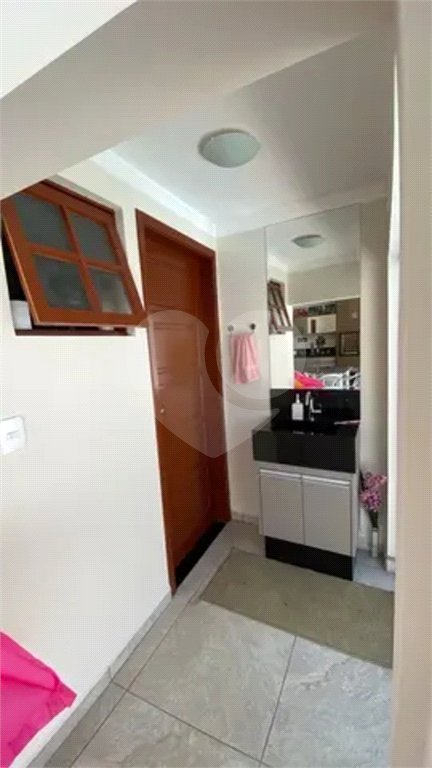 Sobrado à venda com 4 quartos, sendo 1 suíte, em Jardim Colorado, São José dos Campos, SP
