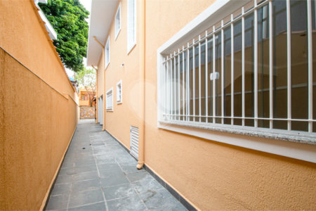 Sobrado à venda com 4 quartos, sendo 1 suíte, em Jardim Peri Peri, São Paulo, SP