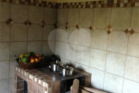 Sítio à venda com 4 quartos, sendo 1 suíte, no Centro, Piracaia, SP