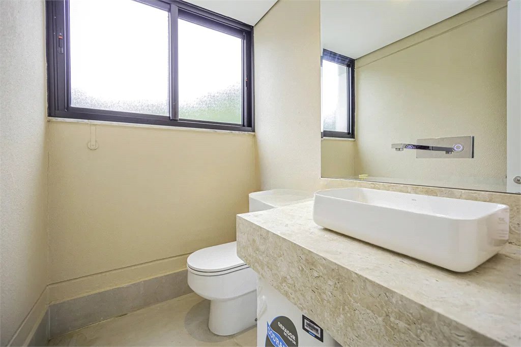 Apartamento à venda com 3 suítes em Cidade Jardim, São Paulo, SP