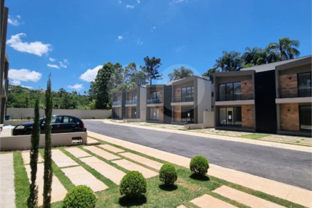 Casa à venda com 2 suítes no condomínio Residencial Vue26, Atibaia - SP