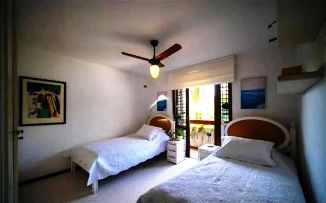 Casa à venda com 5 quartos, sendo 2 suítes, em Jardim Everest, São Paulo, SP