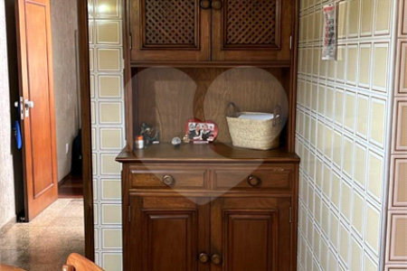 Sobrado à venda com 4 quartos, sendo 1 suíte, no Centro, Araraquara, SP